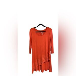 Chico’s Lace Trim Asymmetrical Tunic Runaway Red size Chic’s 1 / M/ 8 - EUC